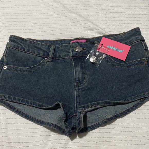 Edikted Jagger Low Rise Denim Shorts - Picture 3 of 7